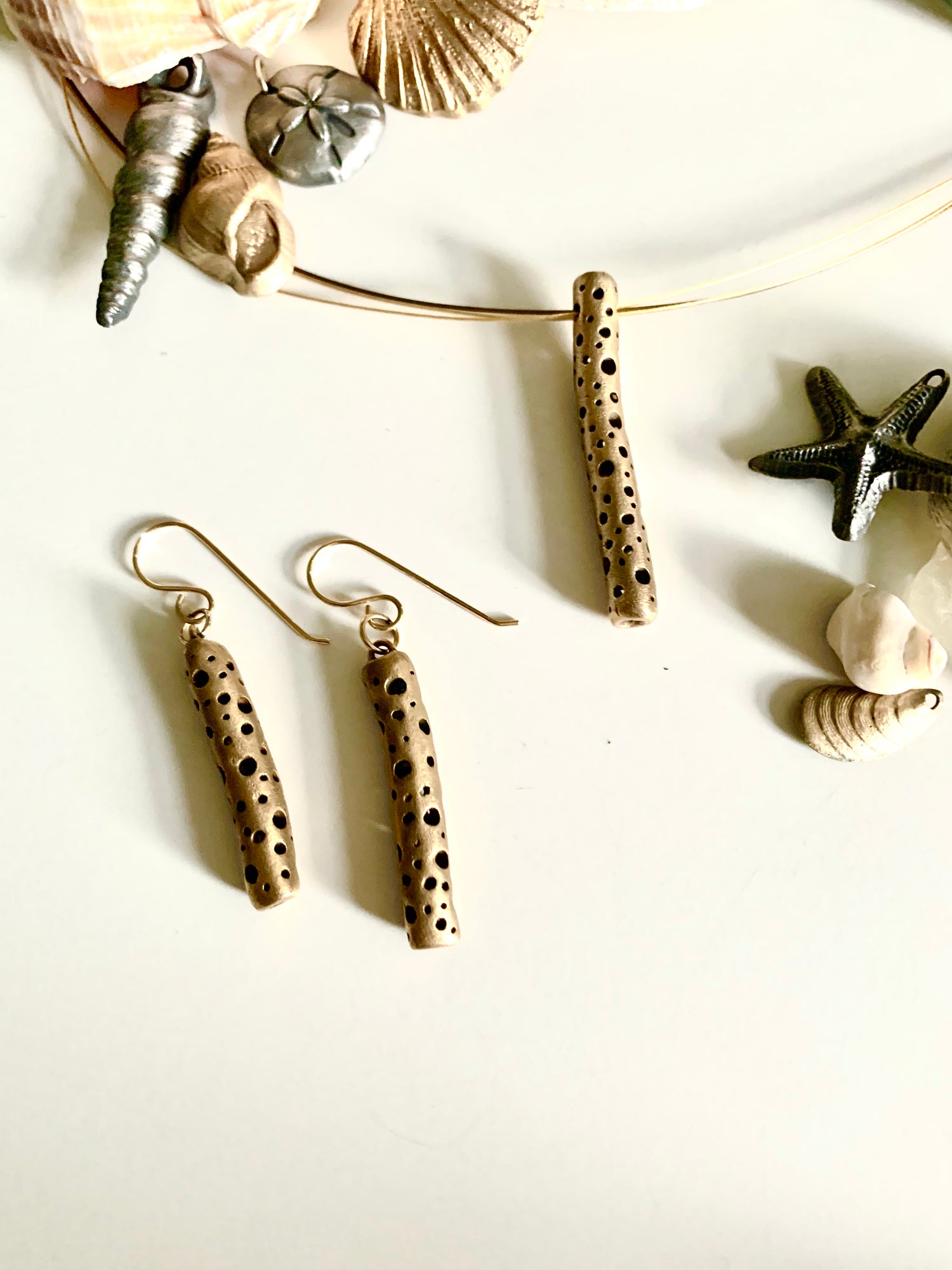 Perfect pairings: Pico Azores necklace and Minoan earrings