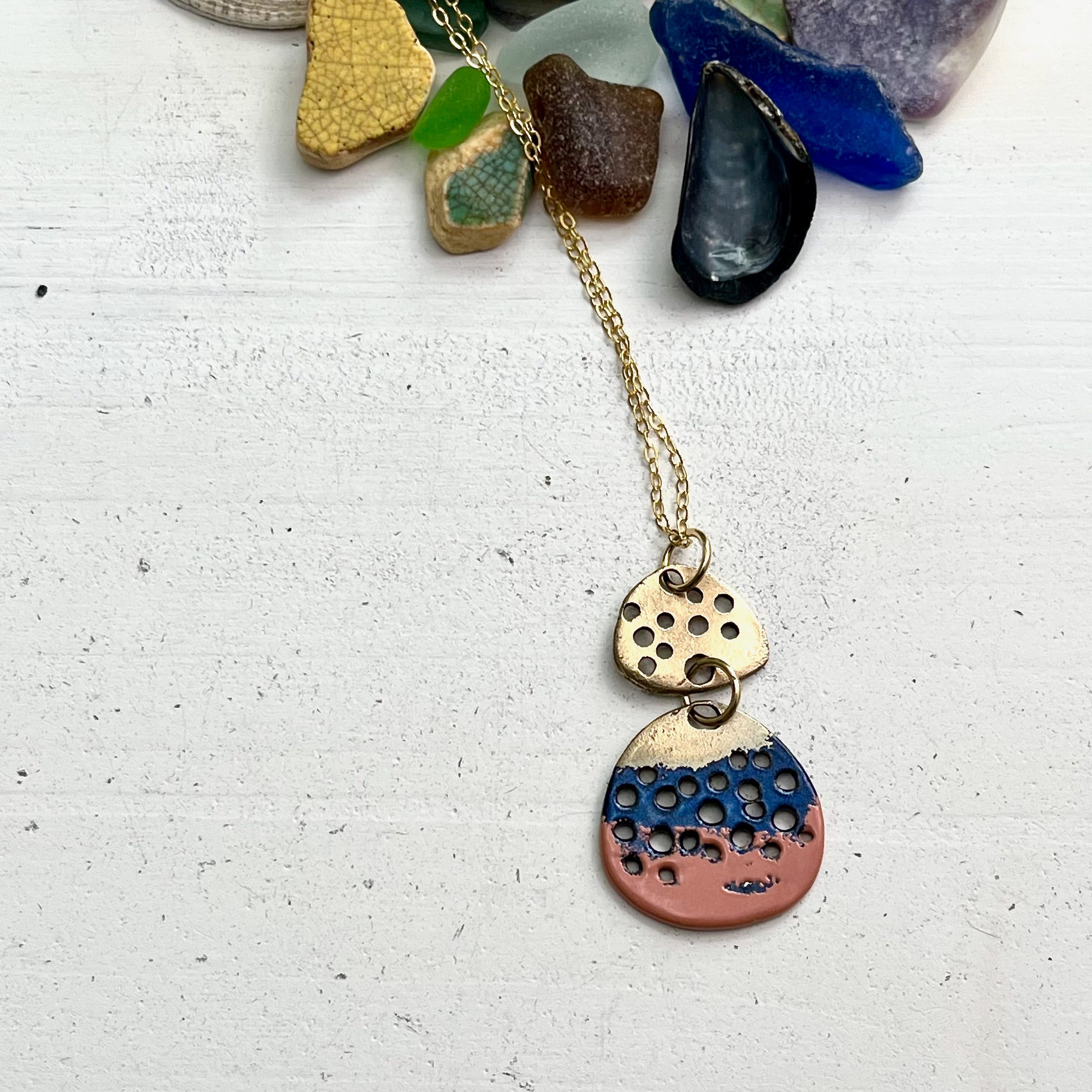 Sea Breeze Effervescence Necklace Deep Sea Coral