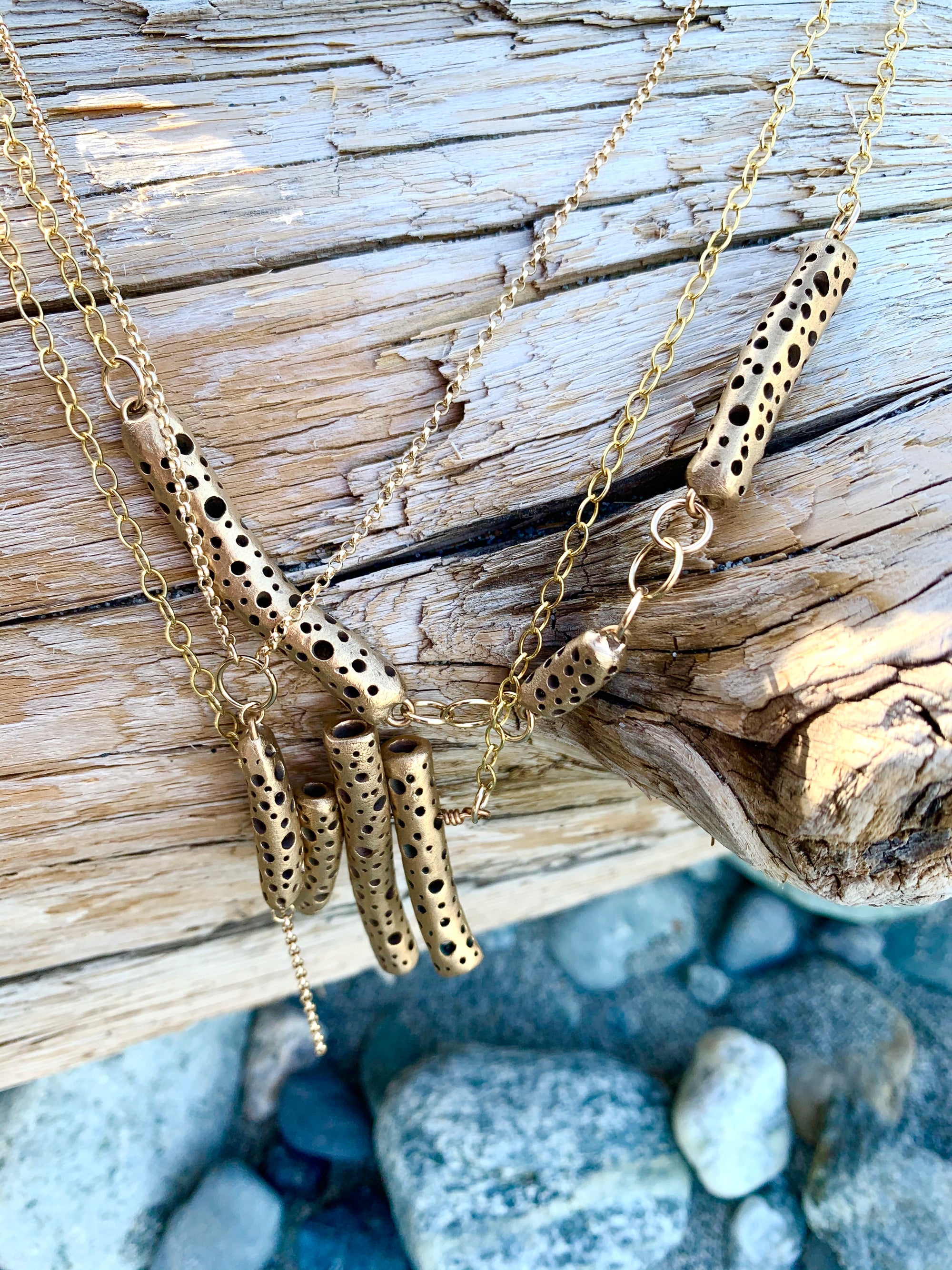 Just {bronze} jewelry hanging out at the beach