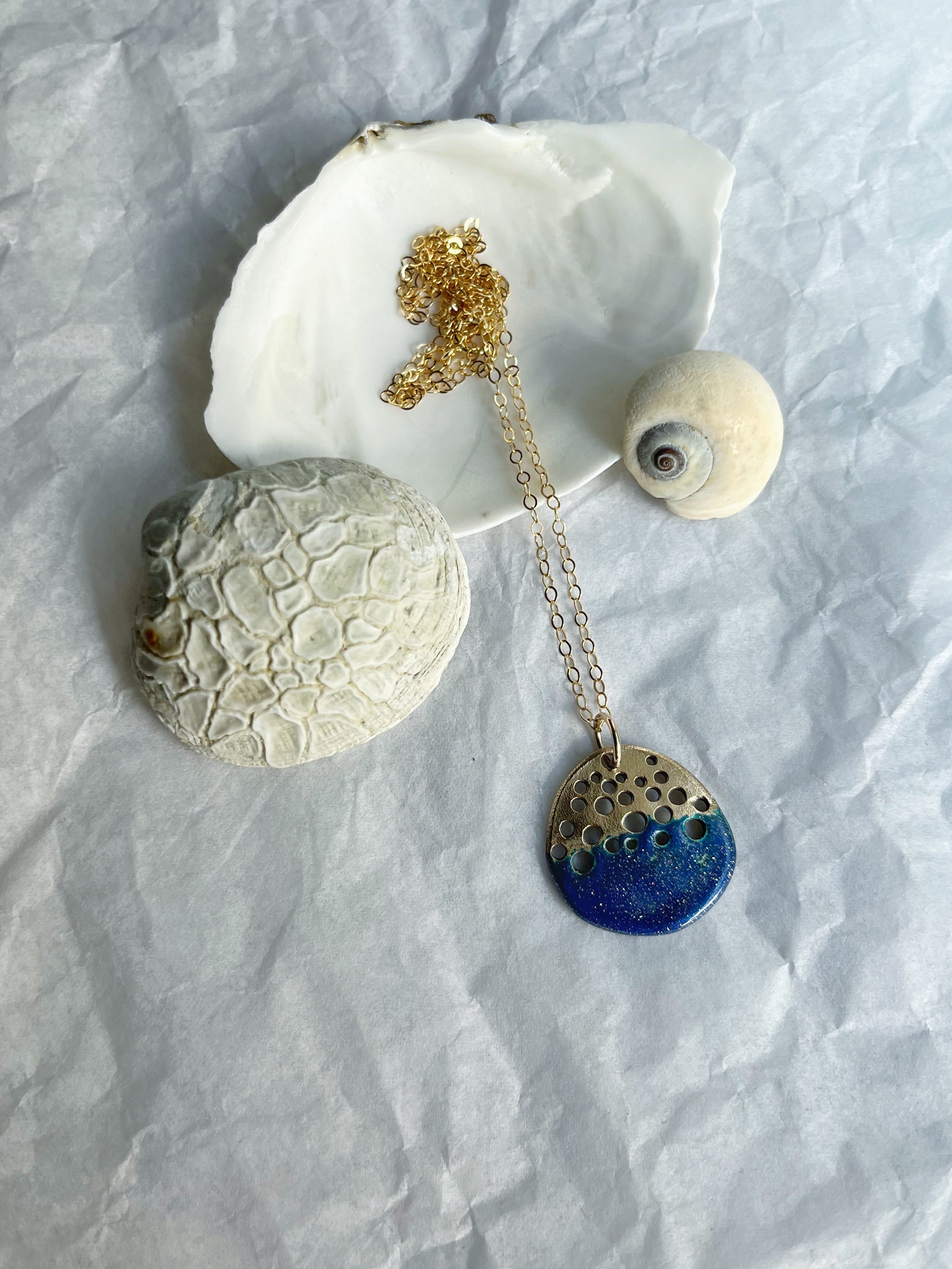 Ocean Effervescence Wave Necklace